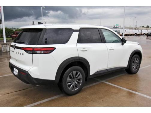 2024 Nissan Pathfinder S