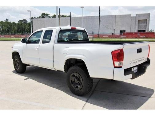 2017 Toyota Tacoma SR