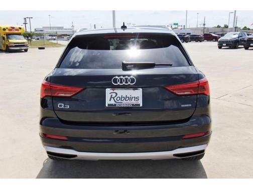 2022 Audi Q3 40 Premium