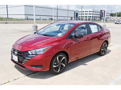 2025 Nissan Versa 1.6 SR