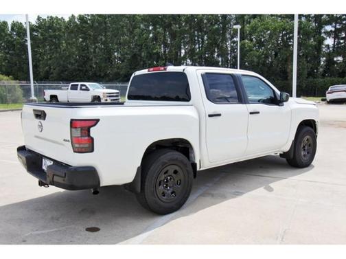 2024 Nissan Frontier S