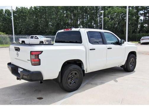 2024 Nissan Frontier S