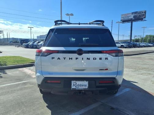 Everest White P 2026 Nissan Pathfinder Rock Creek