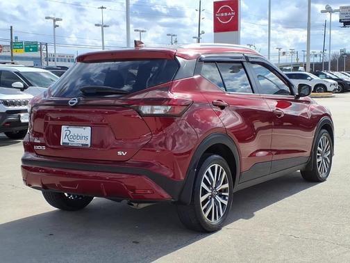 2022 Nissan Kicks SV