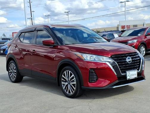 2022 Nissan Kicks SV