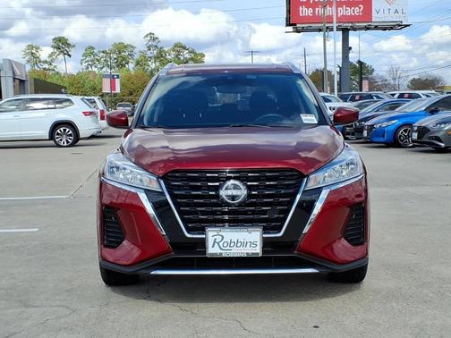2022 Nissan Kicks SV