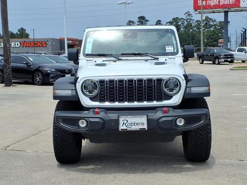 Bright White Clearcoat 2025 Jeep Wrangler Rubicon