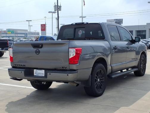 2019 Nissan Titan SV