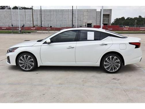 2024 Nissan Altima 2.5 SL