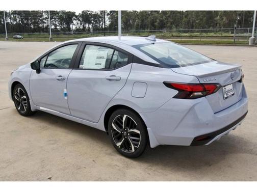 2025 Nissan Versa 1.6 SR
