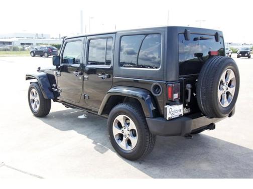2016 Jeep Wrangler Unlimited Sahara