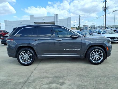 2024 Jeep Grand Cherokee Summit