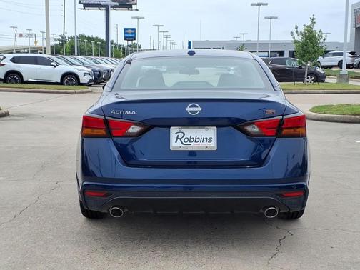 Deep Blue Pearl 2024 Nissan Altima 2.5 SR