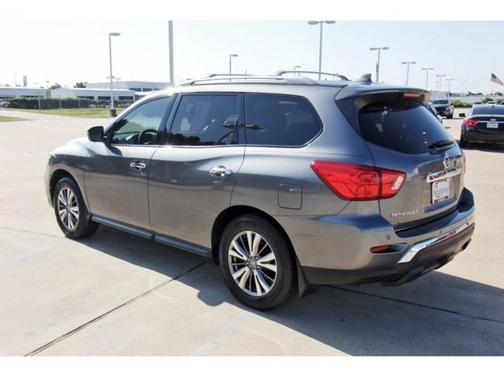 2020 Nissan Pathfinder S