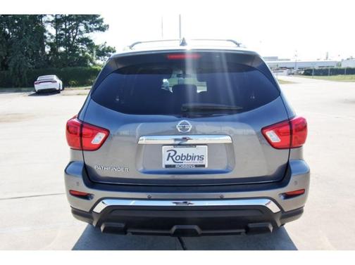 2020 Nissan Pathfinder S