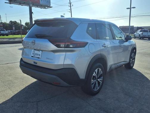 Brilliant Silver Metallic 2023 Nissan Rogue SV