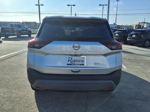 Brilliant Silver Metallic 2023 Nissan Rogue SV
