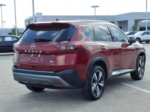 2022 Nissan Rogue SL