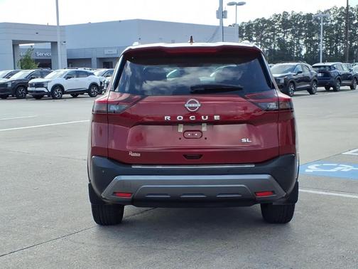 2022 Nissan Rogue SL