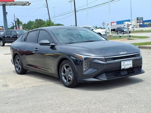 Gray 2025 Kia K4 LX