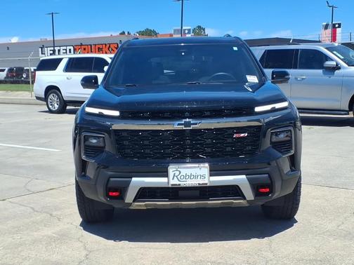 Mosaic Black Metallic 2025 Chevrolet Traverse Z71