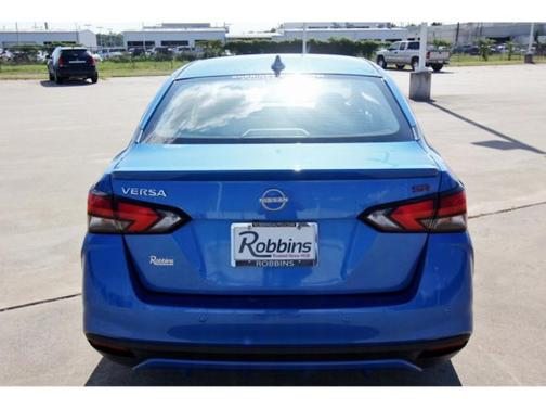 2024 Nissan Versa 1.6 SR
