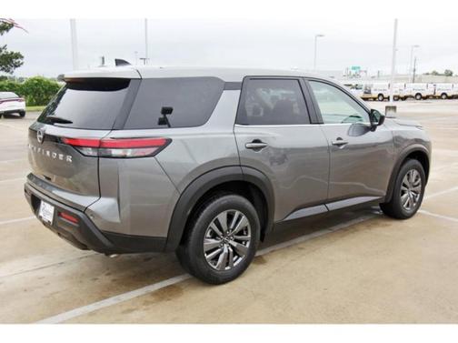 2024 Nissan Pathfinder S