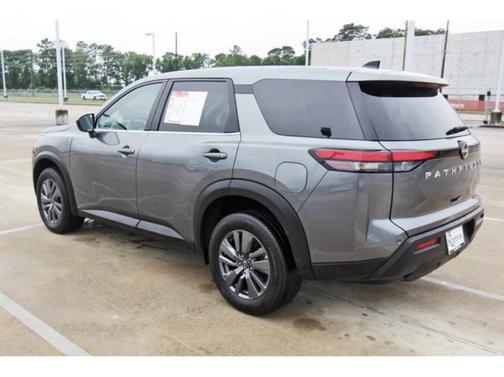 2024 Nissan Pathfinder S