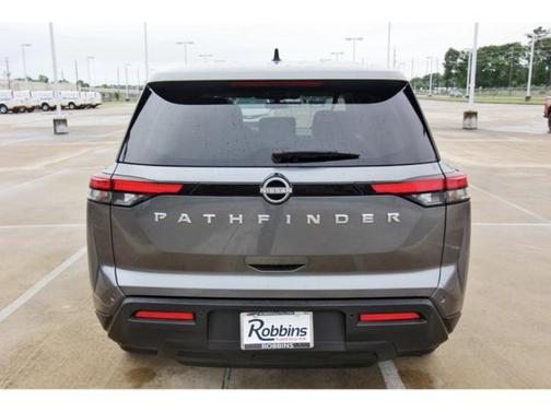 2024 Nissan Pathfinder S