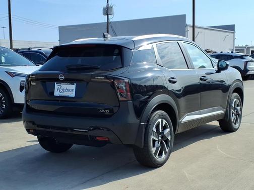 Super Black 2026 Nissan Kicks SV