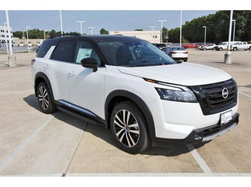 2025 Nissan Pathfinder Platinum