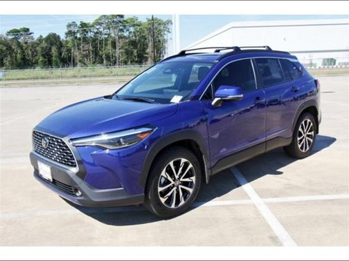 2024 Toyota Corolla Cross XLE