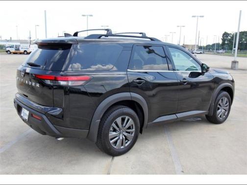 Black 2025 Nissan Pathfinder SV