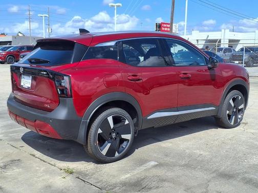 Scarlet Ember T 2026 Nissan Kicks SR