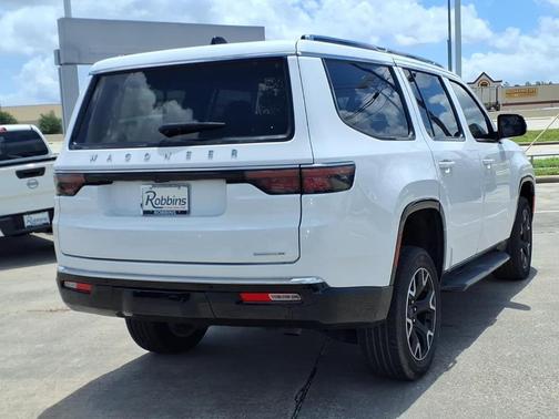 Bright White Clearcoat 2024 Jeep Wagoneer Series III