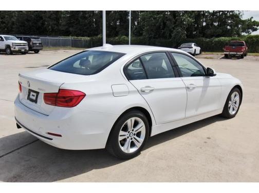2017 BMW 330 i xDrive