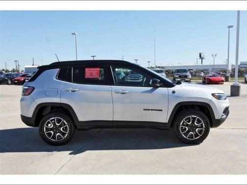 2024 Jeep Compass Trailhawk