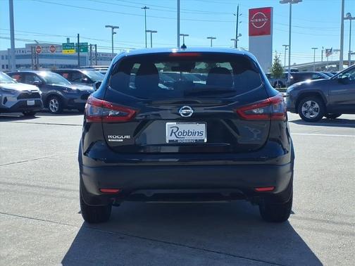 2022 Nissan Rogue Sport S