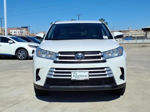2019 Toyota Highlander LE