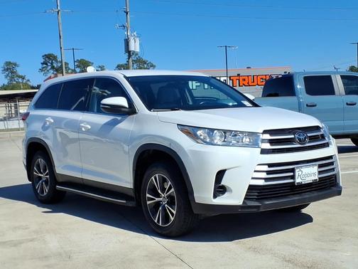 2019 Toyota Highlander LE