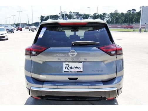 2025 Nissan Rogue Platinum