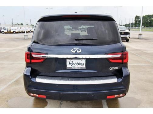 2022 INFINITI QX80 Luxe