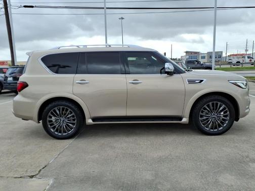 2023 INFINITI QX80 SENSORY