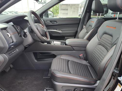 Black 2026 Nissan Pathfinder Rock Creek