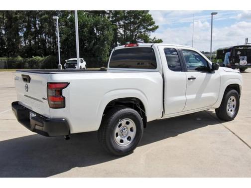 2025 Nissan Frontier S