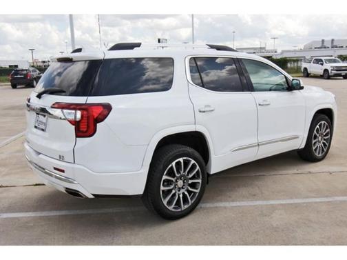 2020 GMC Acadia Denali