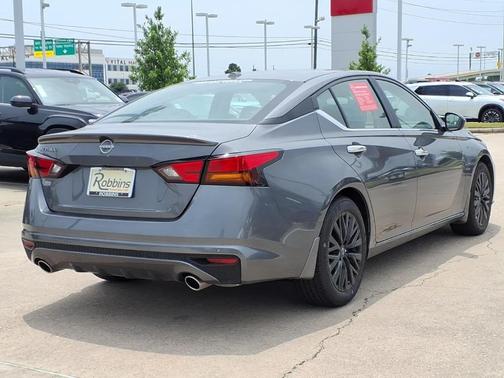 Gun Metallic 2025 Nissan Altima SV