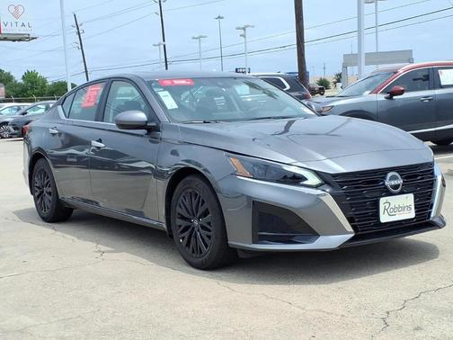 Gun Metallic 2025 Nissan Altima SV