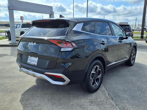 Fusion Orange 2024 Kia Sportage LX