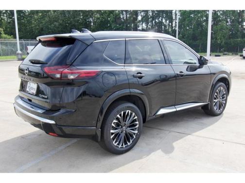2025 Nissan Rogue Platinum